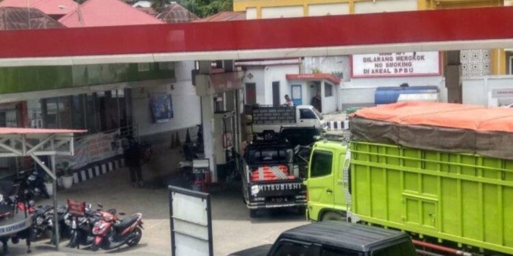 Jual Solar, SPBU Pelayang Raya Diduga Modali Warga