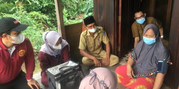 Lakukan Vaksinasi Door to Door, BIN Daerah Jambi Diapresiasi Masyarakat