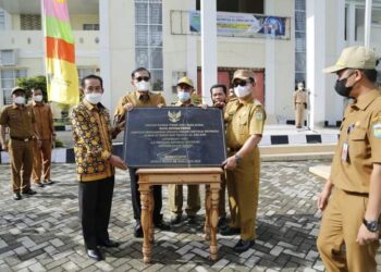 Wako Ahmadi Terima Arsip Dokumen Pemekaran Kota Sungai Penuh