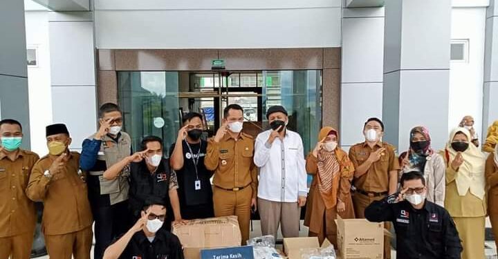Pemkot Sungai Penuh Terima Bantuan APD Dari Kitabisa.com dan Yayasan Generasi Baik