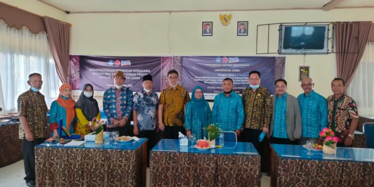 Universitas Jambi Adakan Workshop Penulisan Artikel Ilmiah Berbasis PTK