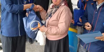 Rayakan HUT Ke-10, Partai Nasdem Kota Sungai Penuh Bagikan Sembako untuk Masyarakat yang Kurang Mampu
