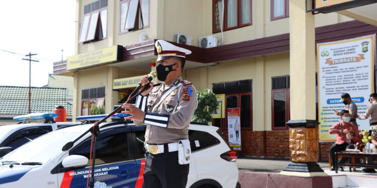 Operasi Zebra, Kasat Lantas Polres Kerinci Himbau Pengemudi Lengkapi Surat Kendaraan Bermotor