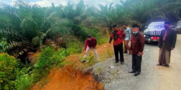 Tinjau Gorong-gorong Amblas, Bupati UAS Minta Dinas PUPR Segera Perbaiki