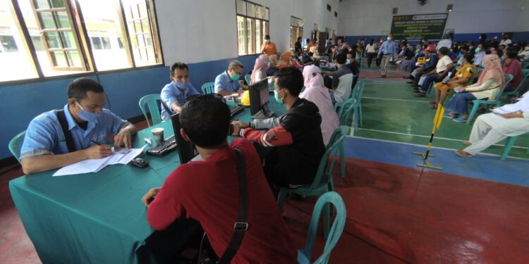 Korem 042/Gapu Bersama PT LPPPI Lanjutkan Serbuan Vaksinasi untuk Masyarakat Tebing Tinggi 