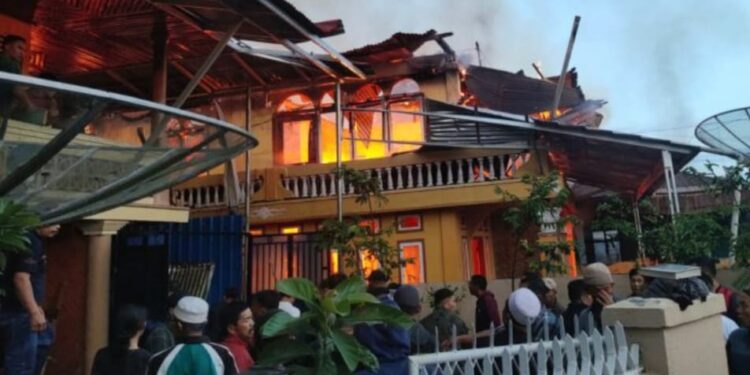 Kebakaran Di Desa Kumun Hilir, Satu Warga Meninggal Dunia