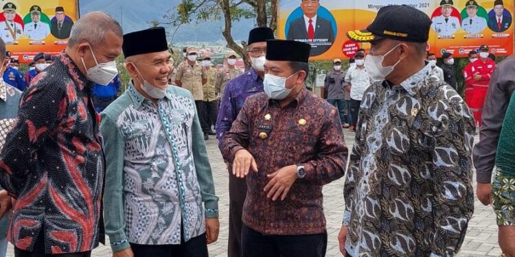 Bupati Adirozal Sambut Kedatangan Menko PMK