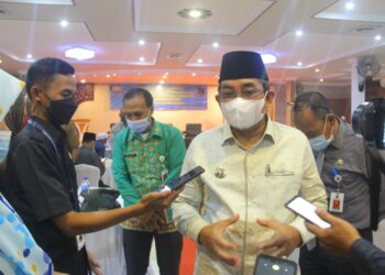 Pemkab Tanjab Barat Permudah Urusan Perizinan