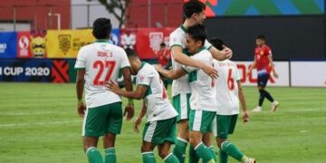 Cukur Laos 5-1, Timnas Indonesia Geser Malaysia di Puncak Klasemen