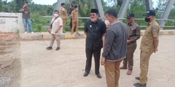 Kecewa dengan Kualitas Pekerjaan Oprit Jembatan Sugeng, Bupati UAS akan Lapor ke Gubernur Jambi