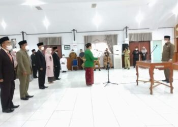 Sekda Zainal Lantik 19 Pejabat Diskominfo dan Dispusip Kerinci, Ini Nama-namanya