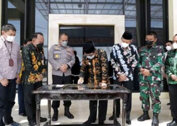 Bupati UAS Resmikan Mall Pelayanan Publik