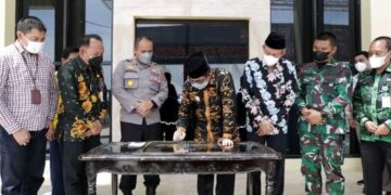 Bupati UAS Resmikan Mall Pelayanan Publik