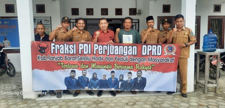 Fraksi PDI Perjuangan Tanjab Barat Berikan Bantuan Korban Kebakaran di Batangasam