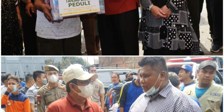 Bupati UAS Berikan Bantuan untuk Korban Kebakaran