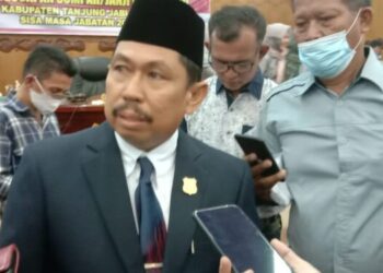 Ketua DPRD Tanjab Barat Apresiasi Henrizal Selama Menjabat Sebagai Sekwan DPRD