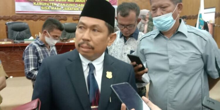 Ketua DPRD Tanjab Barat Apresiasi Henrizal Selama Menjabat Sebagai Sekwan DPRD