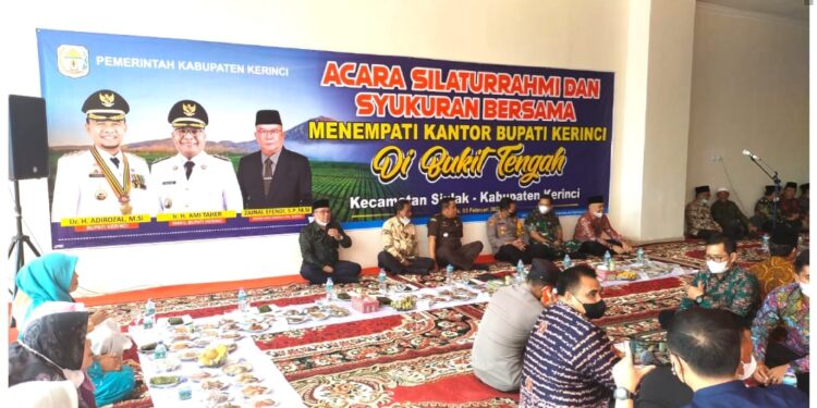 Syukuran Kantor Baru, Bupati Kerinci Baca Doa Bersama