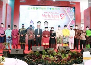 Sekda Tanjab Barat Hadiri Peresmian Gedung Mahligai 9 Kantor Pusat Bank Jambi