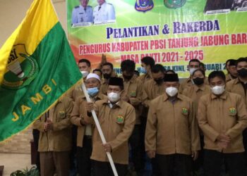 Pengurus PBSI Tanjab Barat Masa Bakti 2021-2025 Resi Dilantik
