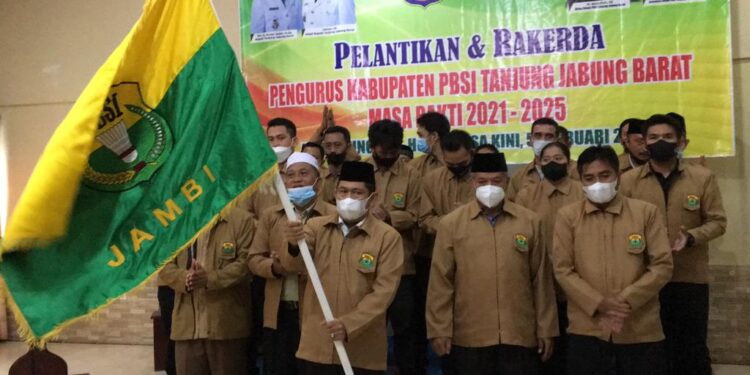 Pengurus PBSI Tanjab Barat Masa Bakti 2021-2025 Resi Dilantik
