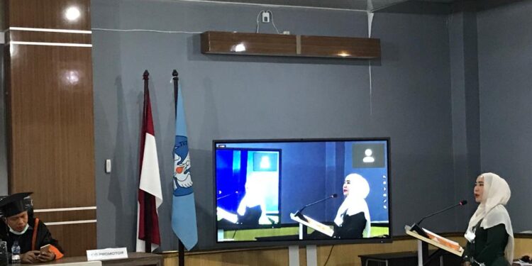 Lulus dengan Predikat Sangat Memuaskan, Warek II UM Jambi Indria Mayesti Resmi Sandang Gelar Doktor