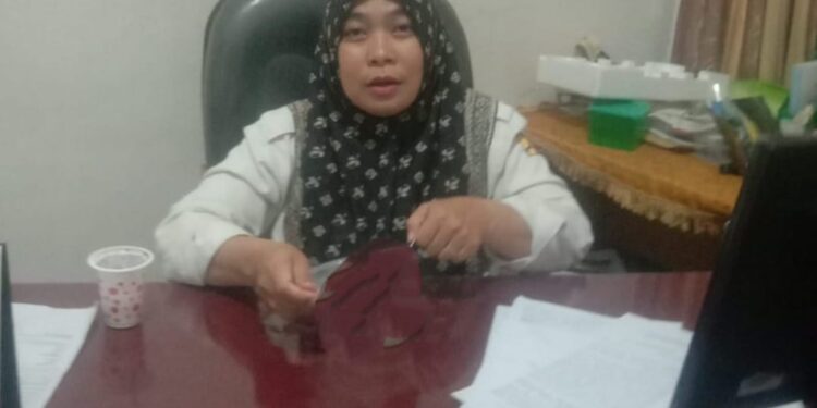 Hari Pertama Ngantor Pasca Dilantik, Kabag ULP Sungai Penuh Siap Berikan Pelayanan Prima, Safrida: Itu Tugas Panitia Lelang