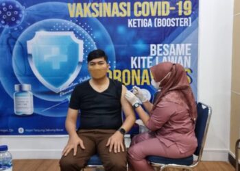 Seluruh Pegawai Kejari Tanjab Barat di Vaksin Booster