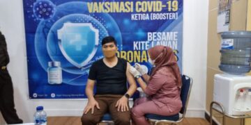 Seluruh Pegawai Kejari Tanjab Barat di Vaksin Booster