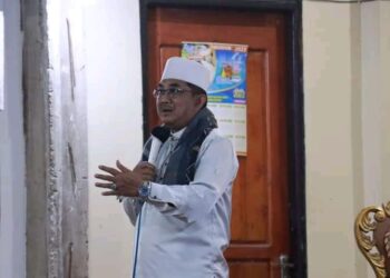 Didampingi Ketua PKK, Bupati UAS Hadiri Isra Miraj di Mesjid Hidayatullah