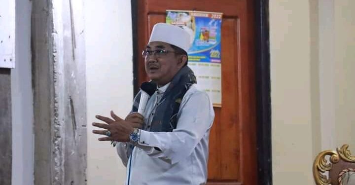 Didampingi Ketua PKK, Bupati UAS Hadiri Isra Miraj di Mesjid Hidayatullah