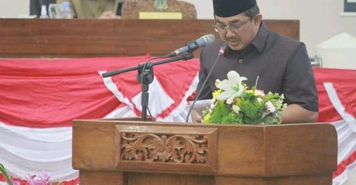 Rapat Paripurna Pertama DPRD, Bupati UAS Sampaikan Nota Pengantar 3 Raperda