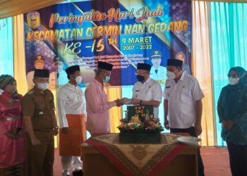 Bupati Sarolangun Hadiri Peringatan Hari Jadi Kecamatan Cerminan Gedang ke-15