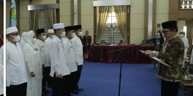 Wako Ahmadi Lantik & Kukuhkan Pengurus IPHI Kota Sungai Penuh