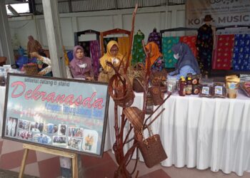 Dekranasda Tanjab Barat Tampilkan Produk Unggulan