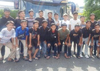 ANTONI PELATIH LEPAS KEBERANGKATAN PEMAIN U13 PUTARAN NUSANTARA KE DKI JAKARTA