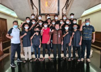 Gubernur Al Haris Kunjungi U-13 di Mess Jambi di DKI Jakarta