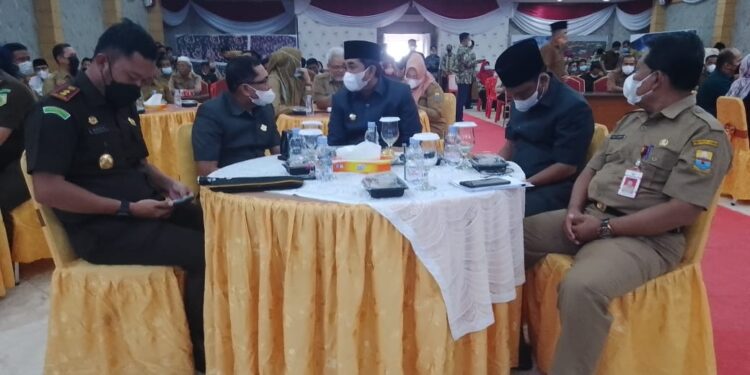 Lestarikan Baju Batik Lokal, Pegawai Bappeda Gunakan Batik di Kegiatan Musrembang