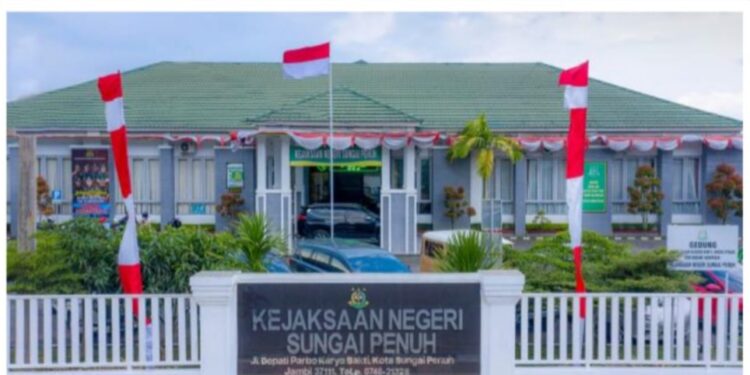 Terkait Dugaan Fee Proyek, Tiga Pejabat Kerinci Dipanggil Kejari Sungai Penuh Sebagai Saksi