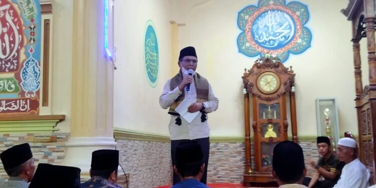 Wakil Ketua Komisi II DPRD Kota Sungai Penuh Berikan Kultum di Masjid Baitunnur 4 Desa Sungai Liuk