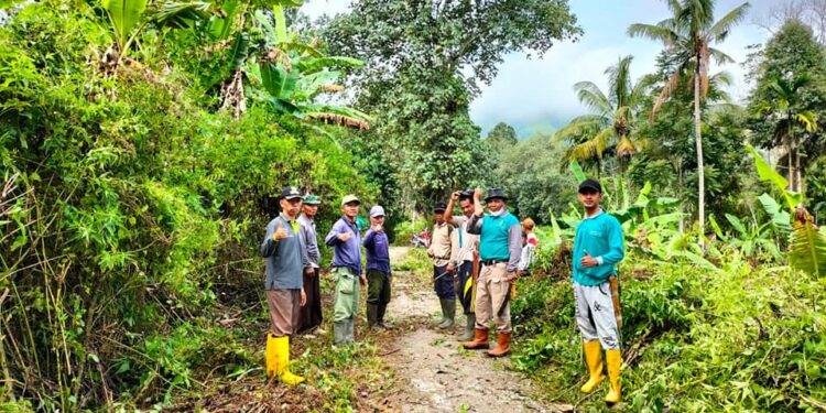 Maswan Ikuti Gotong Royong Warga Desa Koto Dua
