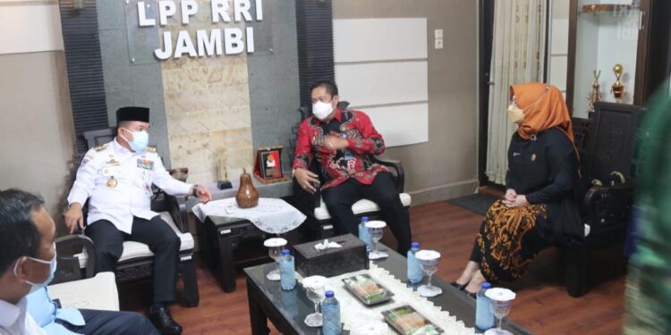 Al Haris Apresiasi Peran RRI Bangun Jambi