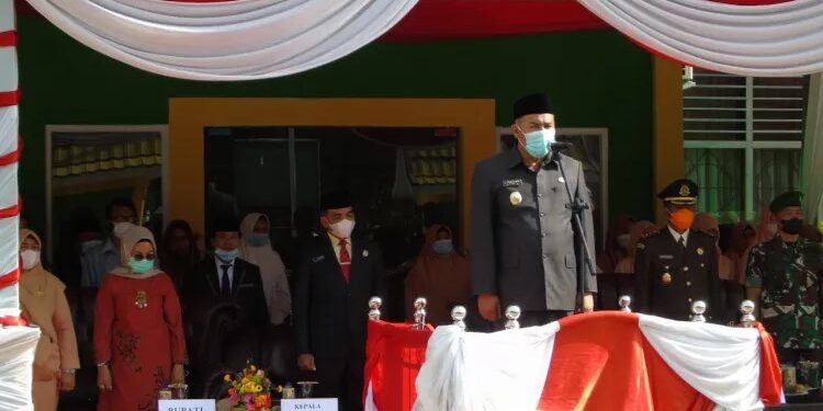Wabup Hillalatil Badri Pimpin Upacara Amal Bakti Kemenag RI Ke-76