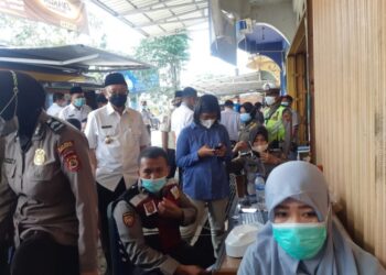 Bupati Sarolangun Tinjau Pelaksanaan Razia Vaksin