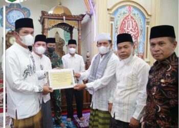Safari Ramadhan, Wako Ahmadi & Wawako Antos Jum’atan di Masjid Baitunnur