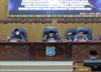 DPRD Tanjab Barat Gelar Rapat Paripurna Ketiga Tanggapan Bupati Atas LKPJ dan Pembentukan Pansus