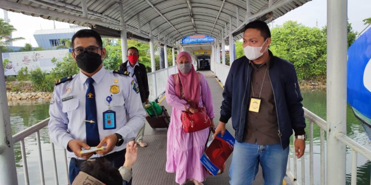 Melampaui Batas Waktu Izin Tinggal, WN Malaysia Dideportasi Imigrasi Kuala Tungkal