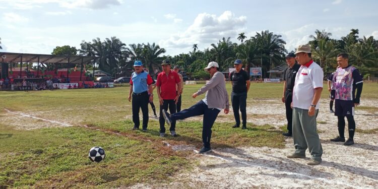 Resmi Dibuka Bupati Tanjab Barat, Hamdani: Junjung Tinggi Sportifitas