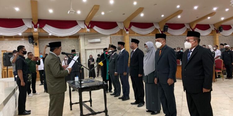 Bupati Anwar Sadat Lantik 6 Pejabat Eselon II
