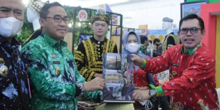 Wako Ahmadi Hadiri HUT APEKSI Ke-22 di Kota Bandar Lampung